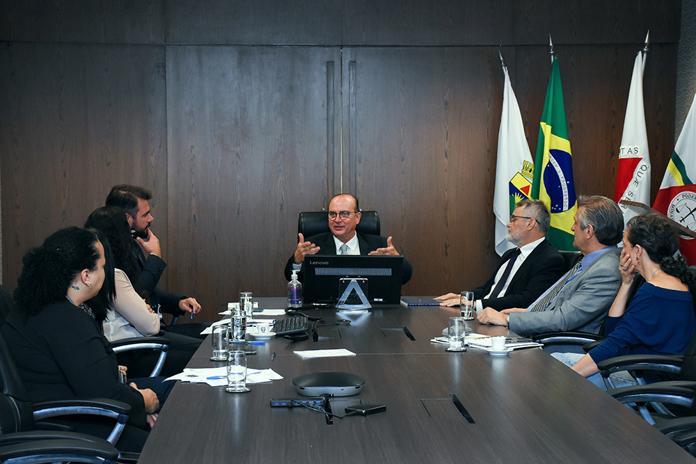Not---Presidente-com-Des.-Wagner.-Orquestra-Jovem._5.jpg