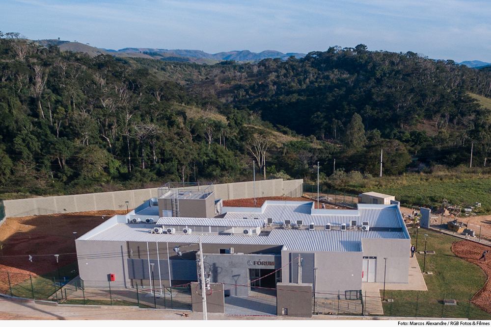 noticia-3inauguracao-forum-Pirapetinga.jpg