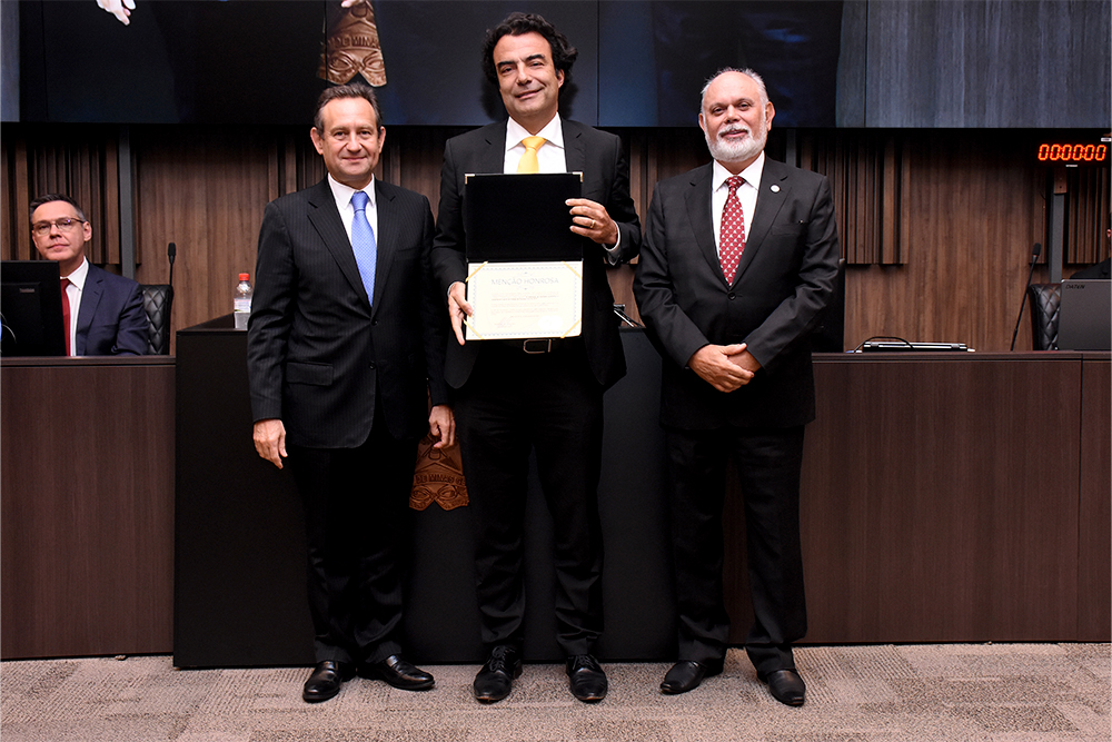 Not-Des Marcelo Milagres_Premiacao-do-I-Conc_Art. Jurid.-EJEF.6.jpg