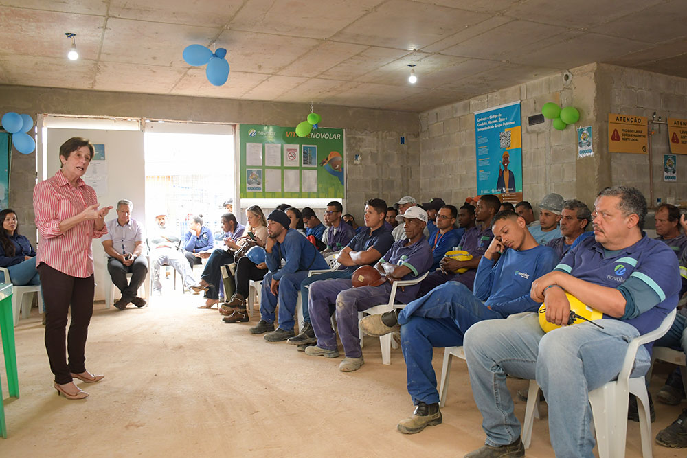 Not-palestra-canteiro-obras-Desa-Evangelina1.jpg