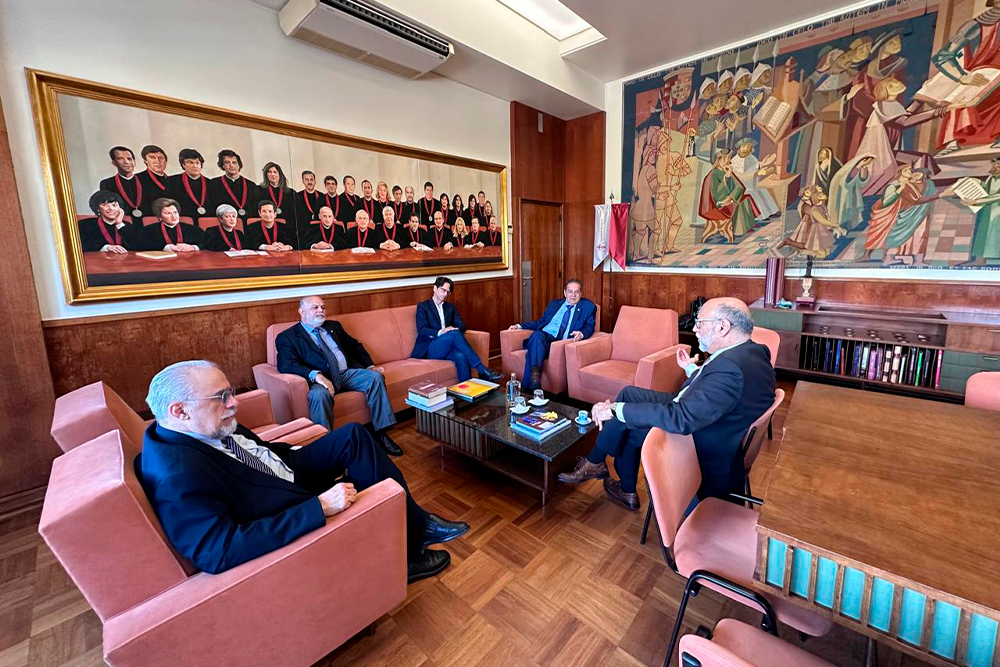 Not-Des-Saulo-Versiani-Penna_-Oliveira-Firmo-e-Jose-M-Vieira---fac-direito-de-Lisboa2.jpg