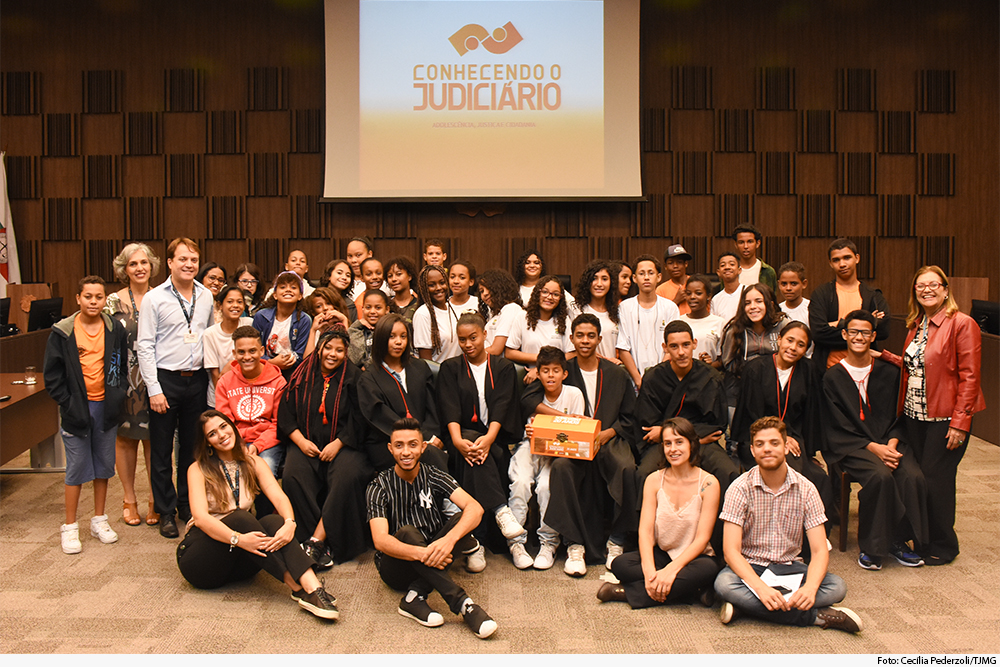 noticia10-conhecendo-judiciario-pleno-estudantes.jpg