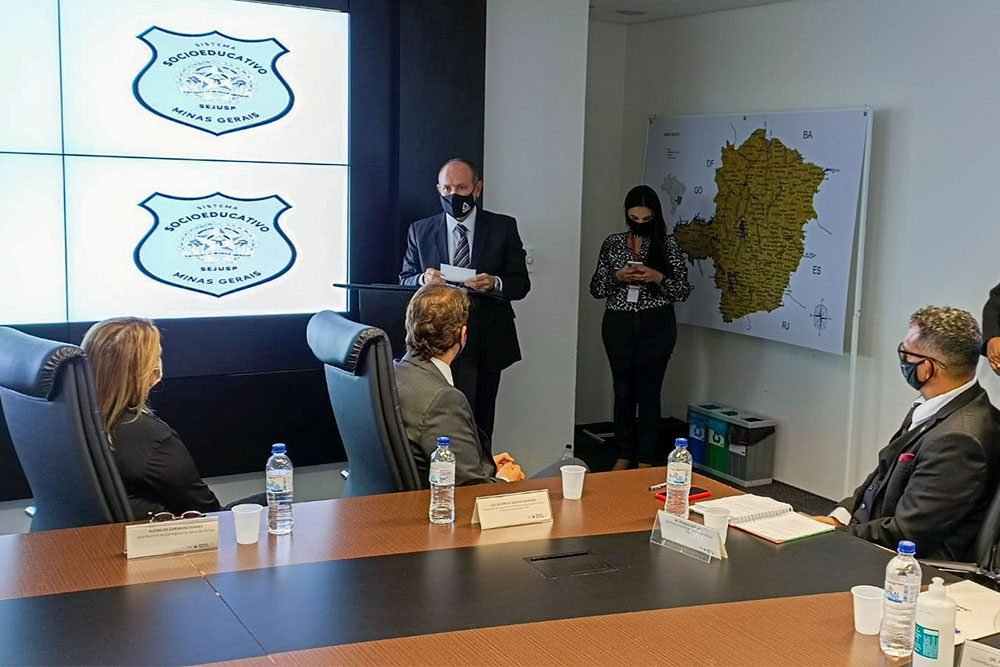 Magistrado fala em reunião de lançamento de projeto