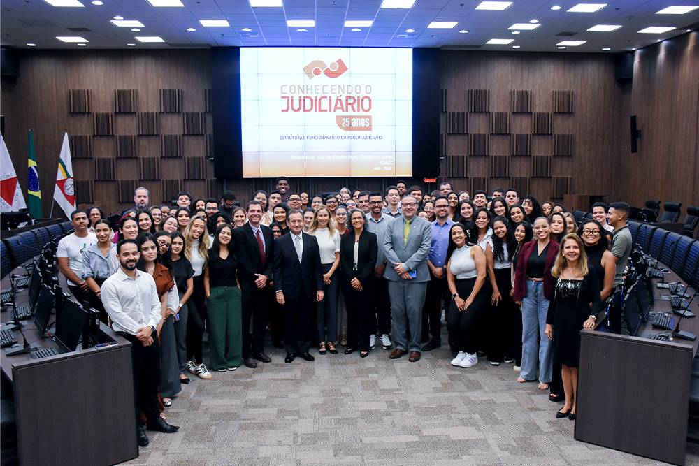 Not---Pr-Correa-Junior-faz-palestra-no-Conhecendo-o-Judiciario.1.jpg