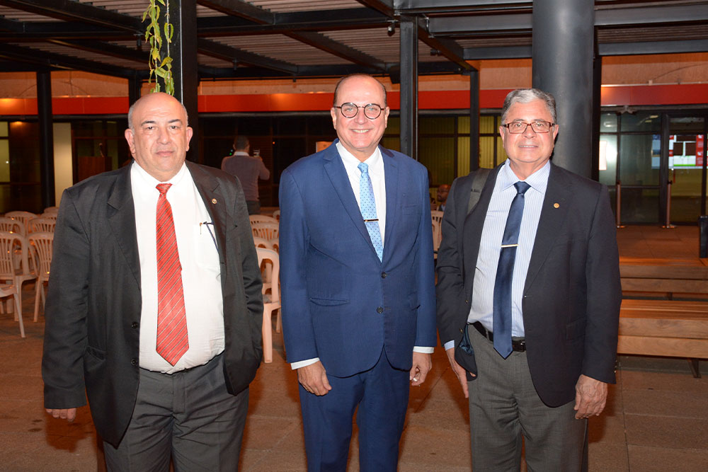 Not---Intervalo-Cultural-no-jardim-do-TJMG-com-Julio-Rocha6.jpg