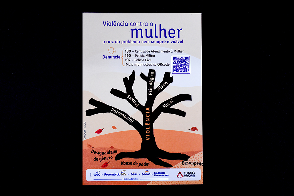 Not---Entrega-adesivos-da-campanha-combate-a-violencia-domestica._5.jpg
