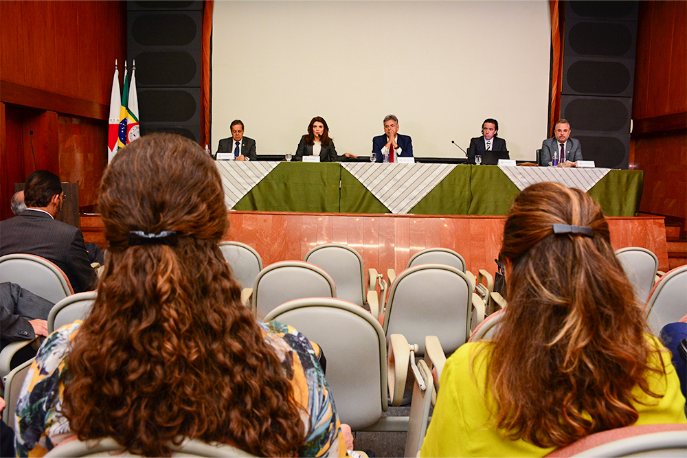 not---Reuniao-referente-a-estudo-de-propostas-para-a-Comissao-de-Reforma-do-Codigo-Civil.-5-jpg.jpg