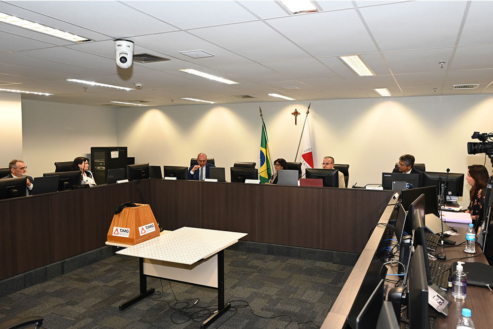 Not-2---Visita-do-Presidente-e-do-Des.-Renato-Dresh-ao-Concurso-dos-Magistrados.jpg