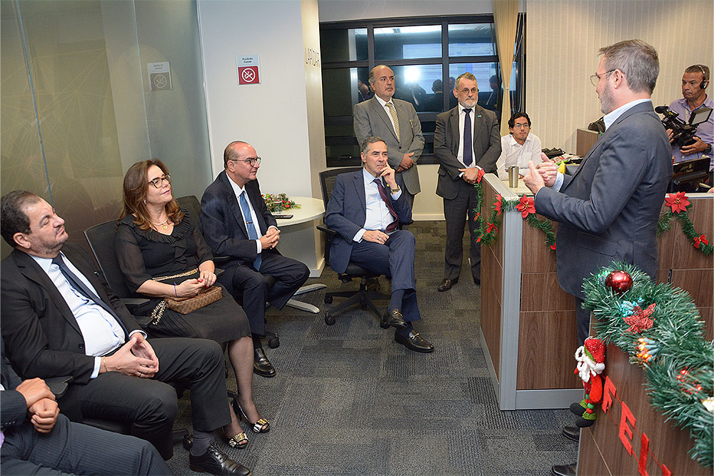 Not---Presidente-Jose-Arthur-Filho-apresenta-o-LAPIDAR-ao-ministro-Barroso10.jpg