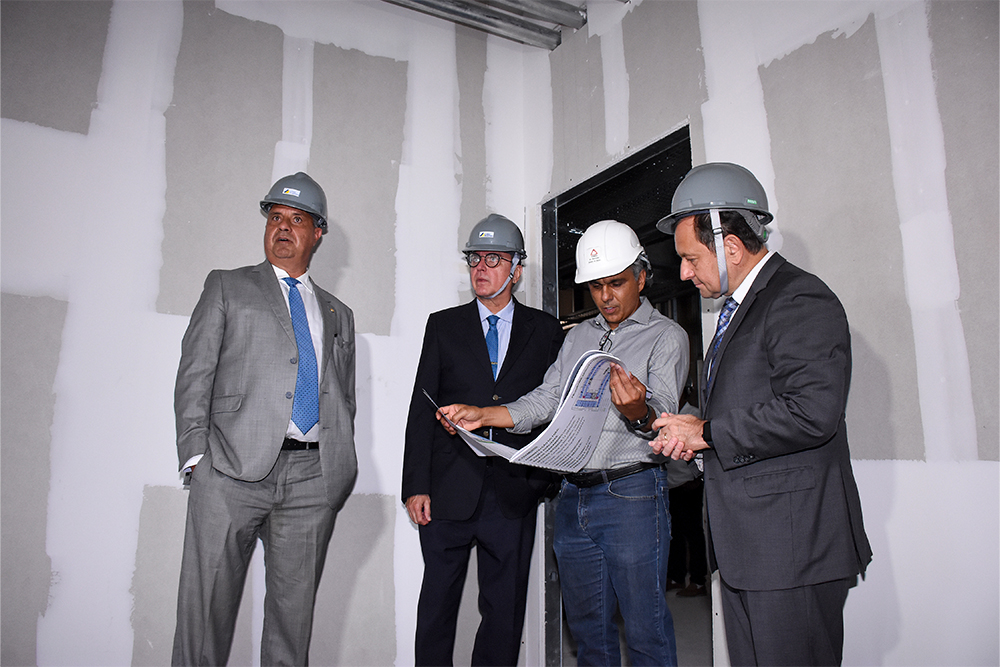 Not---Presidente-Jose-Arthur-visita-a-reforma-do-Forum-Lafayette._3.jpg