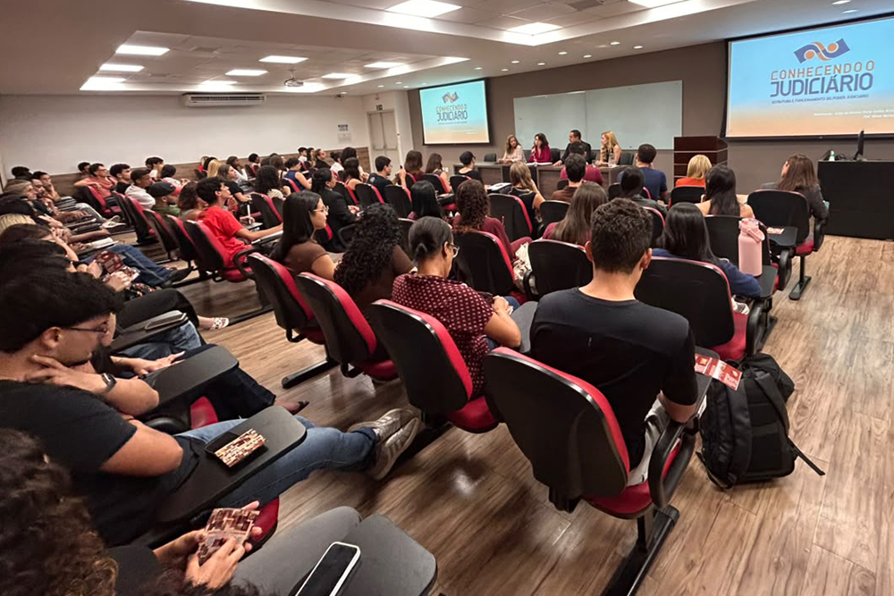 Not 4 Conhecendo o Judiciario Puc Betim.jpg