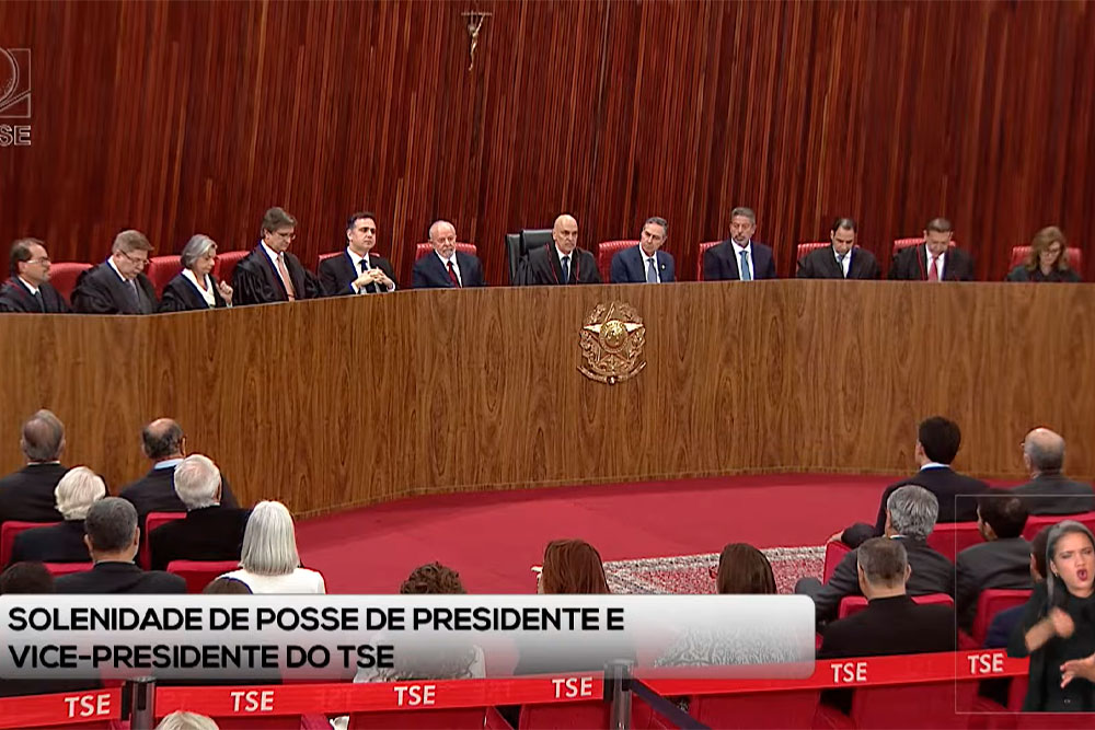 Not---Posse-no-TSE-Carmem-Lucia-e-Nunes-Marques2.jpg
