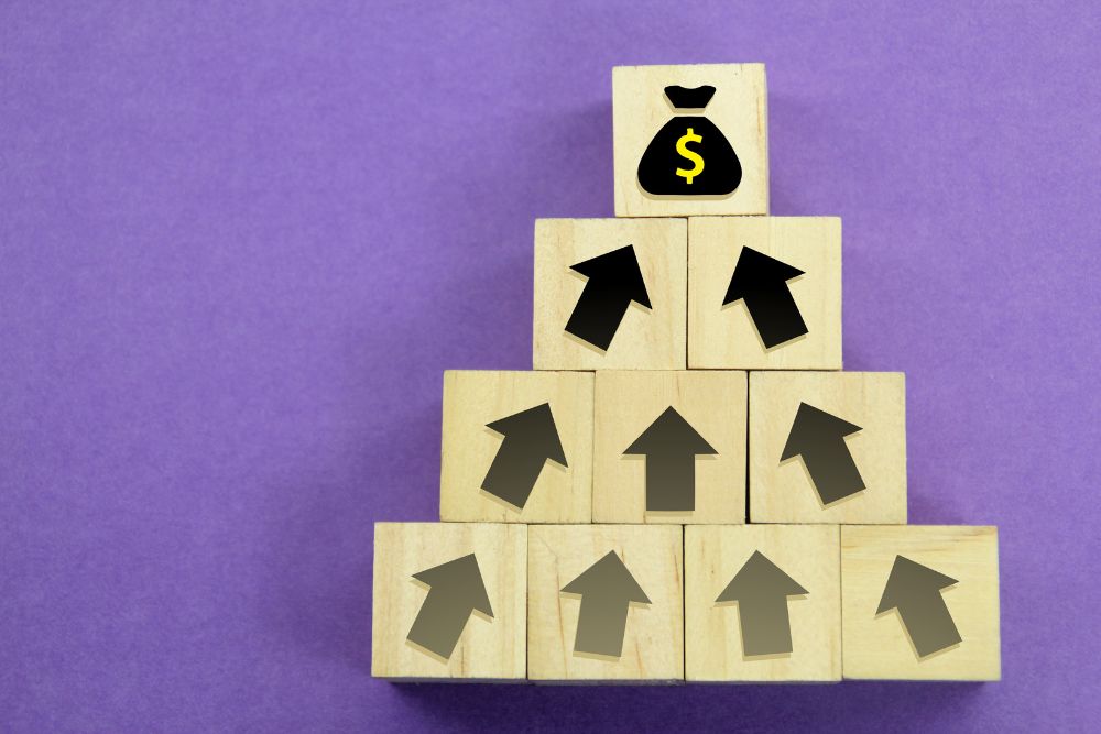 not piramide financeira.jpg