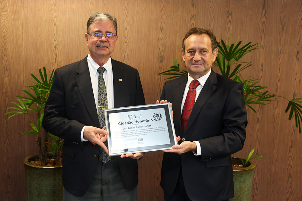 Not-placa-cidadao-honorario-Rio-Casca.jpg