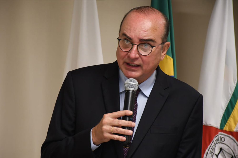 Not-8--Inaug.-Forum-Conceicao-das-Alagoas.jpg