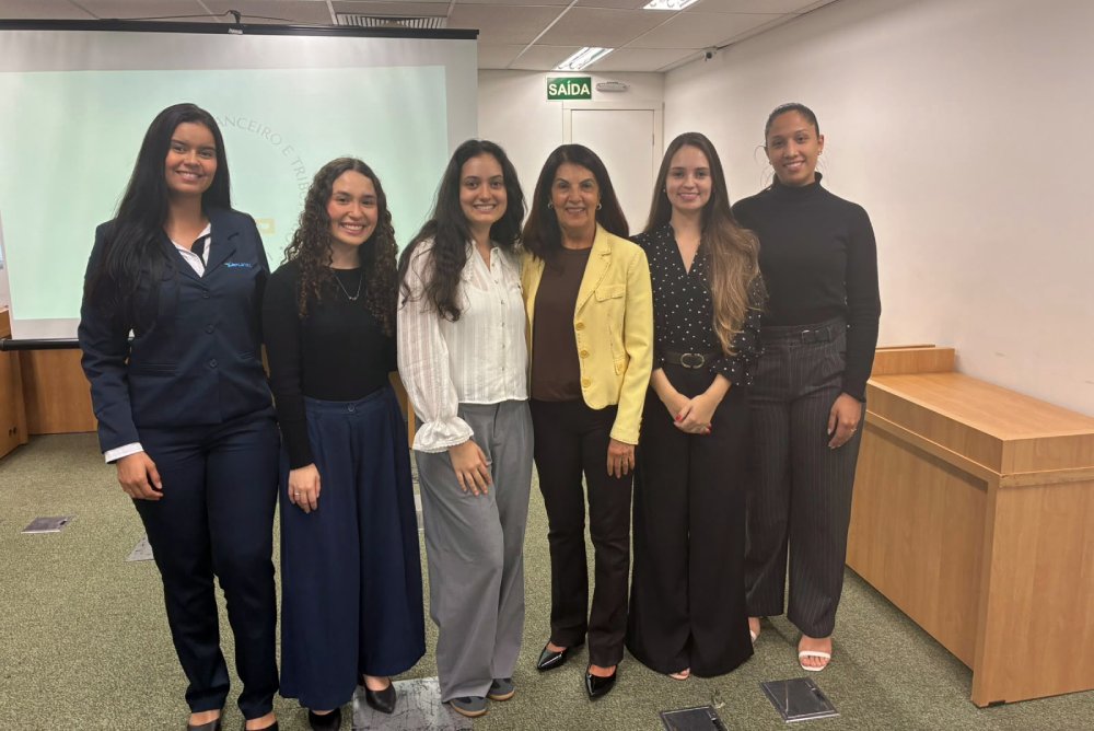 Not Reuniao NV com Alunas de Direito UFMG 1.jpeg