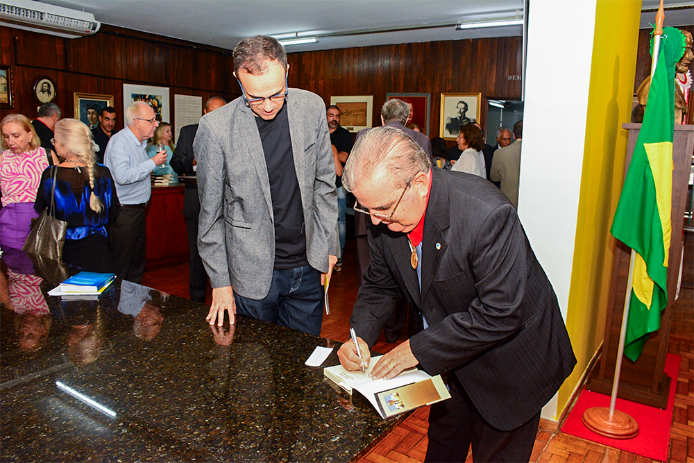 not---Posse-Des.-Rogerio-Medeiros-IHC-MG.jpg