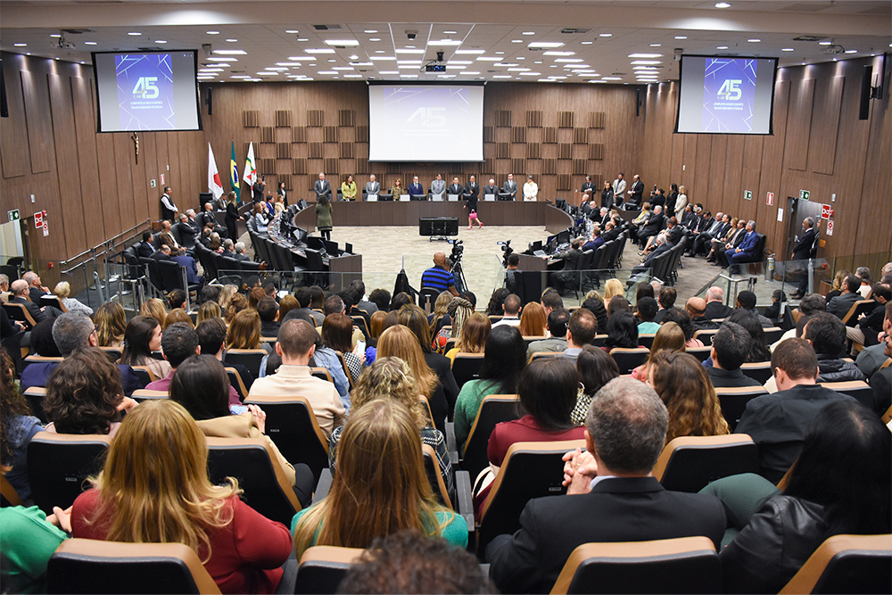 Not---Lancamento-do-livro-45-anos-da-EJEF-e-entrega-da-Medalha-de-Merito._11.jpg