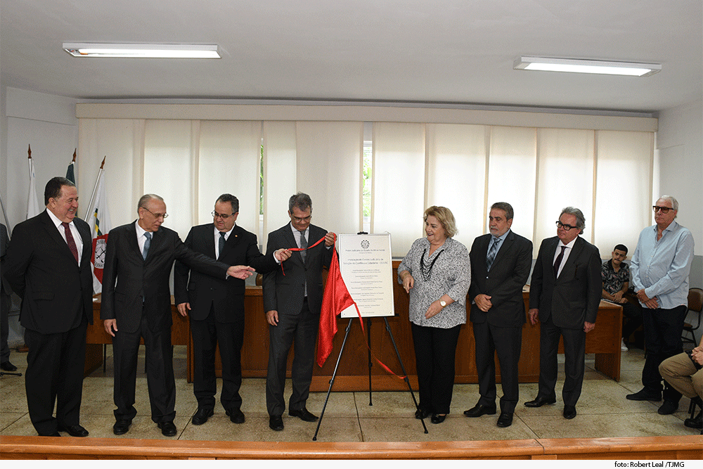 Noticia4-cejusc-divino.gif