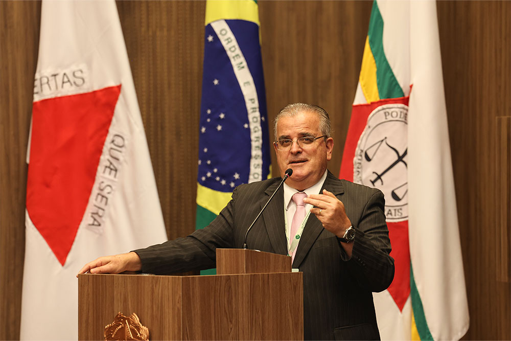 Not-IIICongressoIntPoliticasAutocompositivasTJMG-DesRogerioMedeiros.jpg
