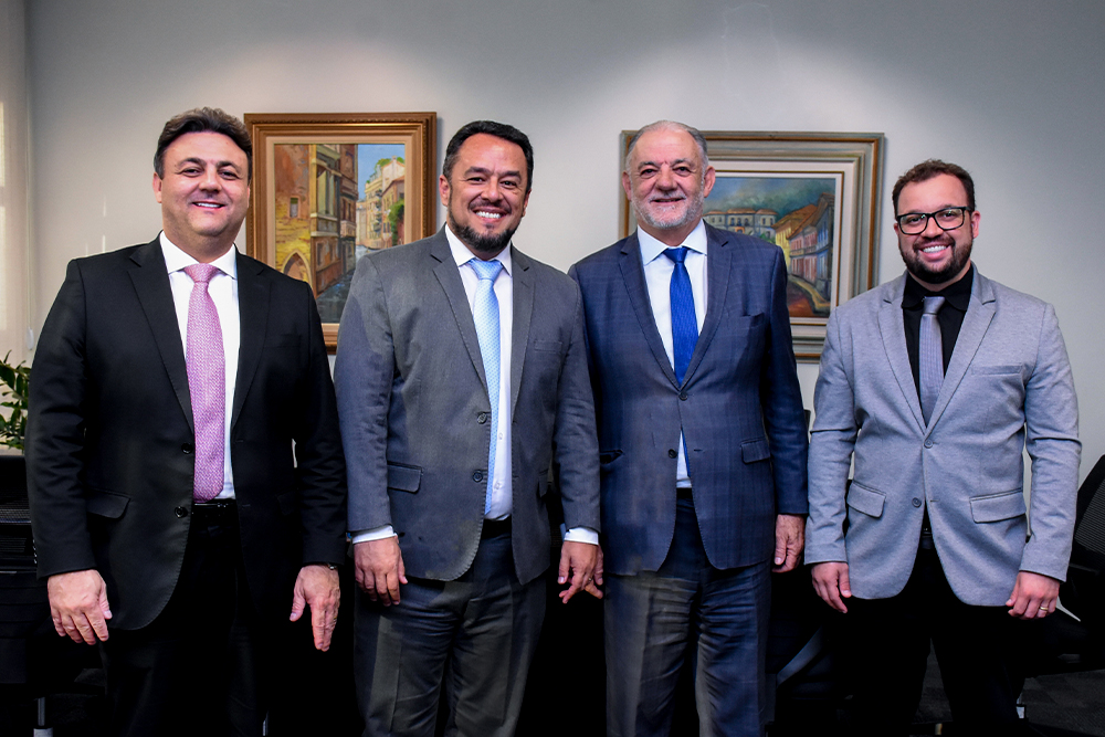 Not Des Marcos Lincoln recebe comitiva de Eloi Mendes.jpg