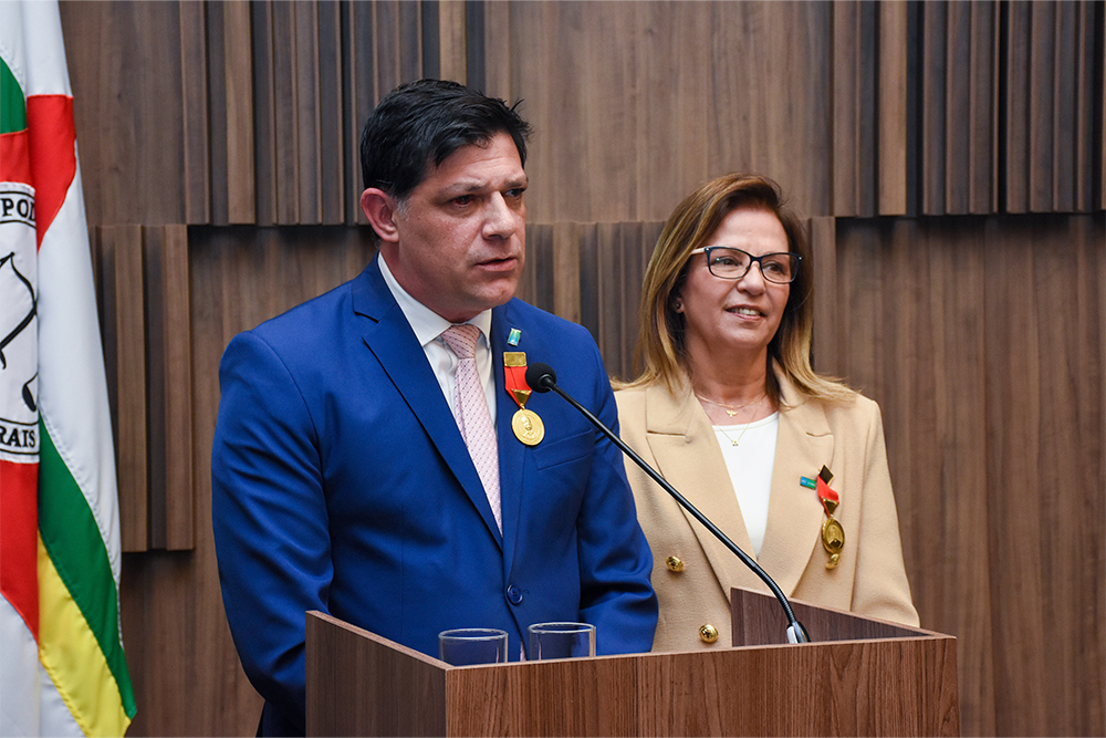 Not---Lancamento-do-livro-45-anos-da-EJEF-e-entrega-da-Medalha-de-Merito._2.jpg