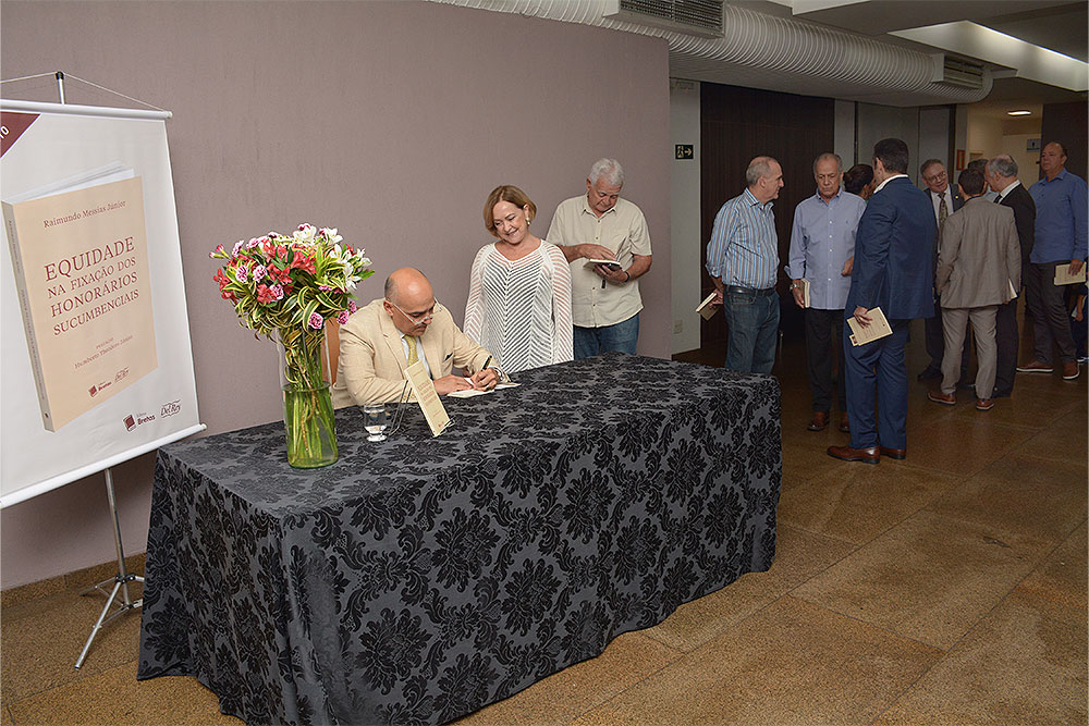 Not-Lancamento-livro-Equidade-na-fixacao-dos-honorarios-sucumbenciais-Des-Raimundo-Messias.jpg