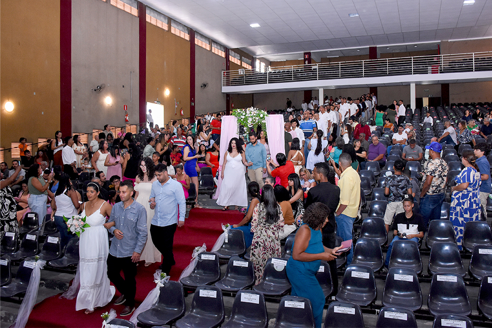 Not----Casamento-coltetivo-em-Ribeirao-das-Neves.3.jpg