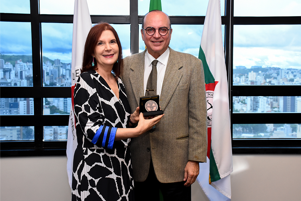 Not---Pr-recebe-a-visita-da-Ministra-Maria-Elizabeth_-do-STM._2.jpg