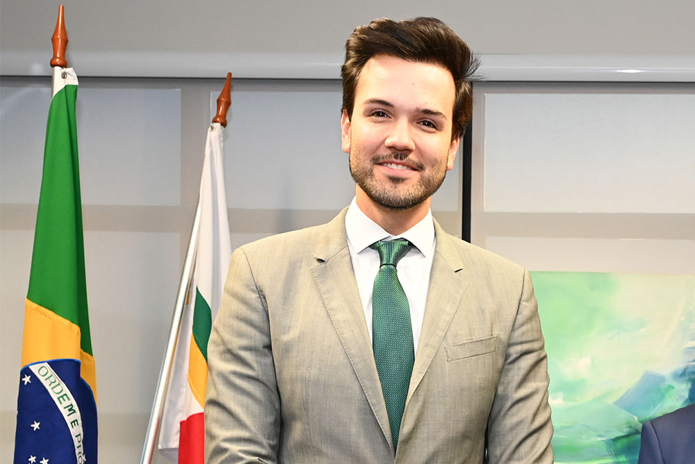 Not-6----Visita-de-cortesia-do-Presidente-da-Assembleia.jpg