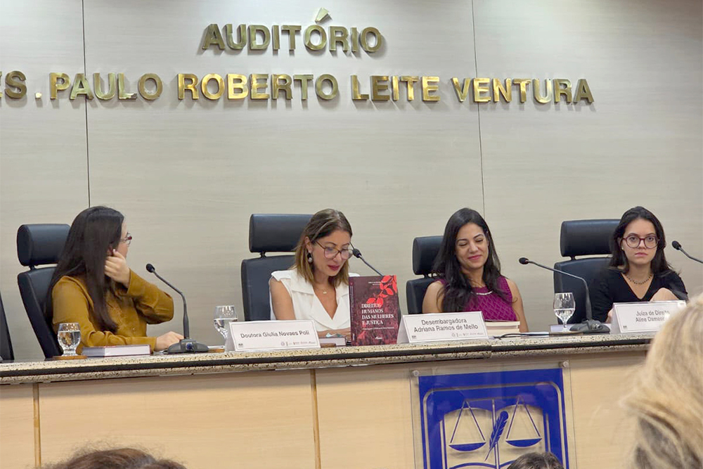 Not-Lancamento-de-livro-sobre-jurista-Silvia-Pimentel---Emerj4.jpg
