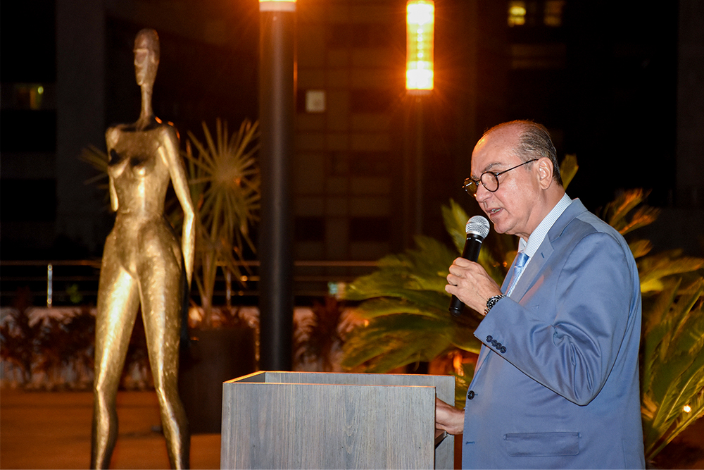 Not---Inauguracao-de-escultura-Guardia-no-Jardim-do-TJMG._6.jpg