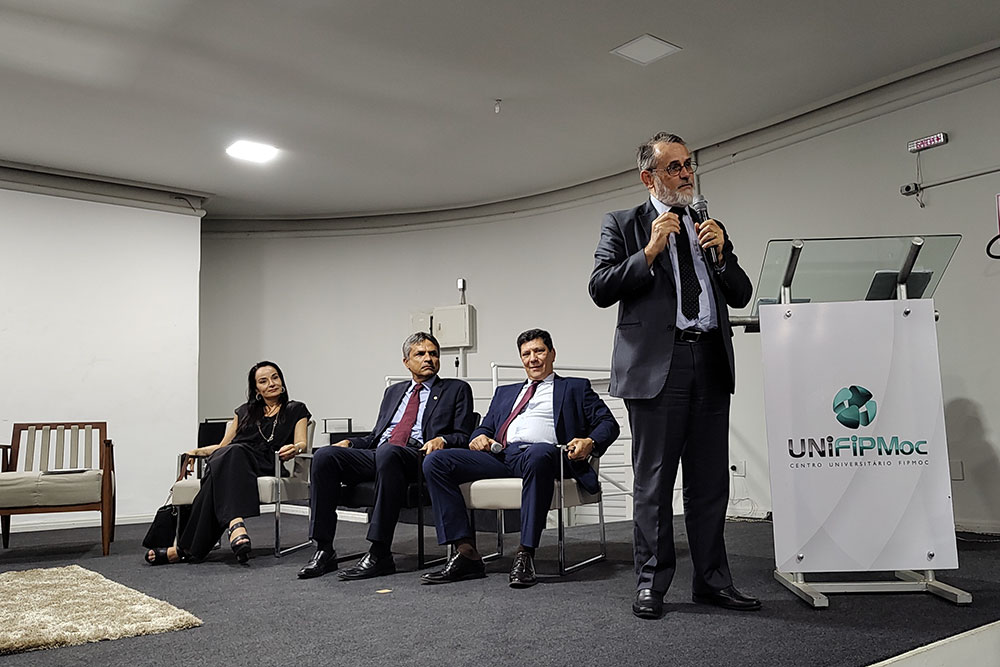 Not-oficinaEjef-MontesClaros1.jpg