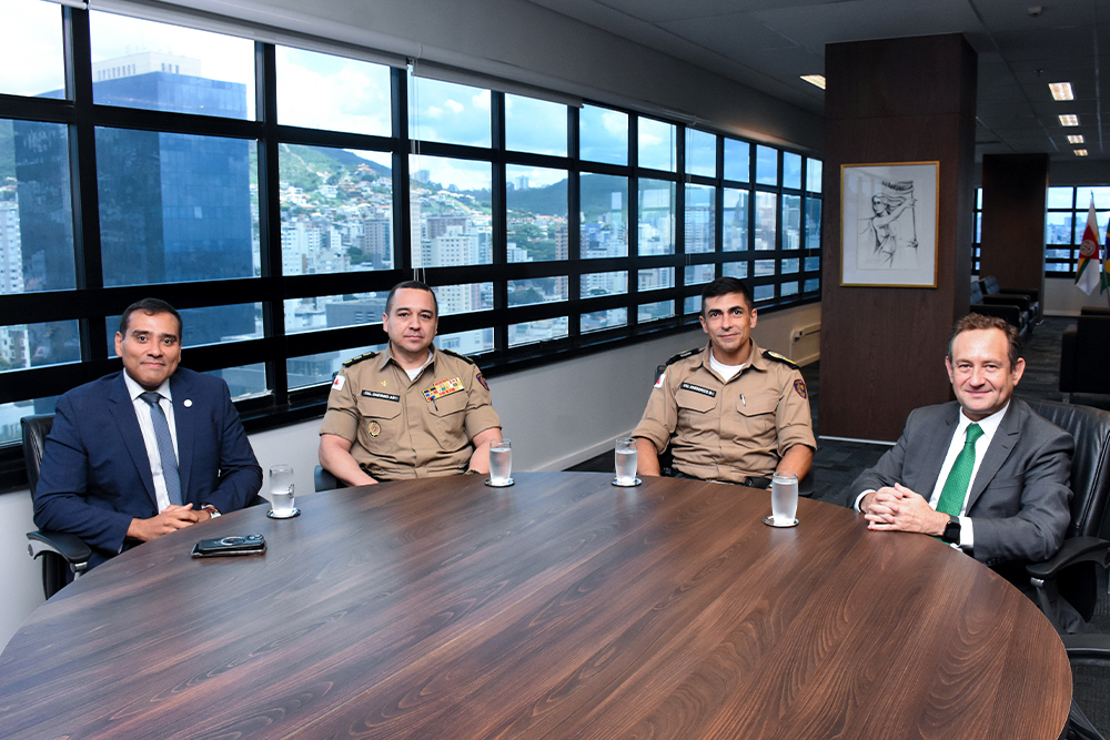 Not---Pr-recebe-o-coronel-Carlos-Frederico-Otoni-Garcia..jpg