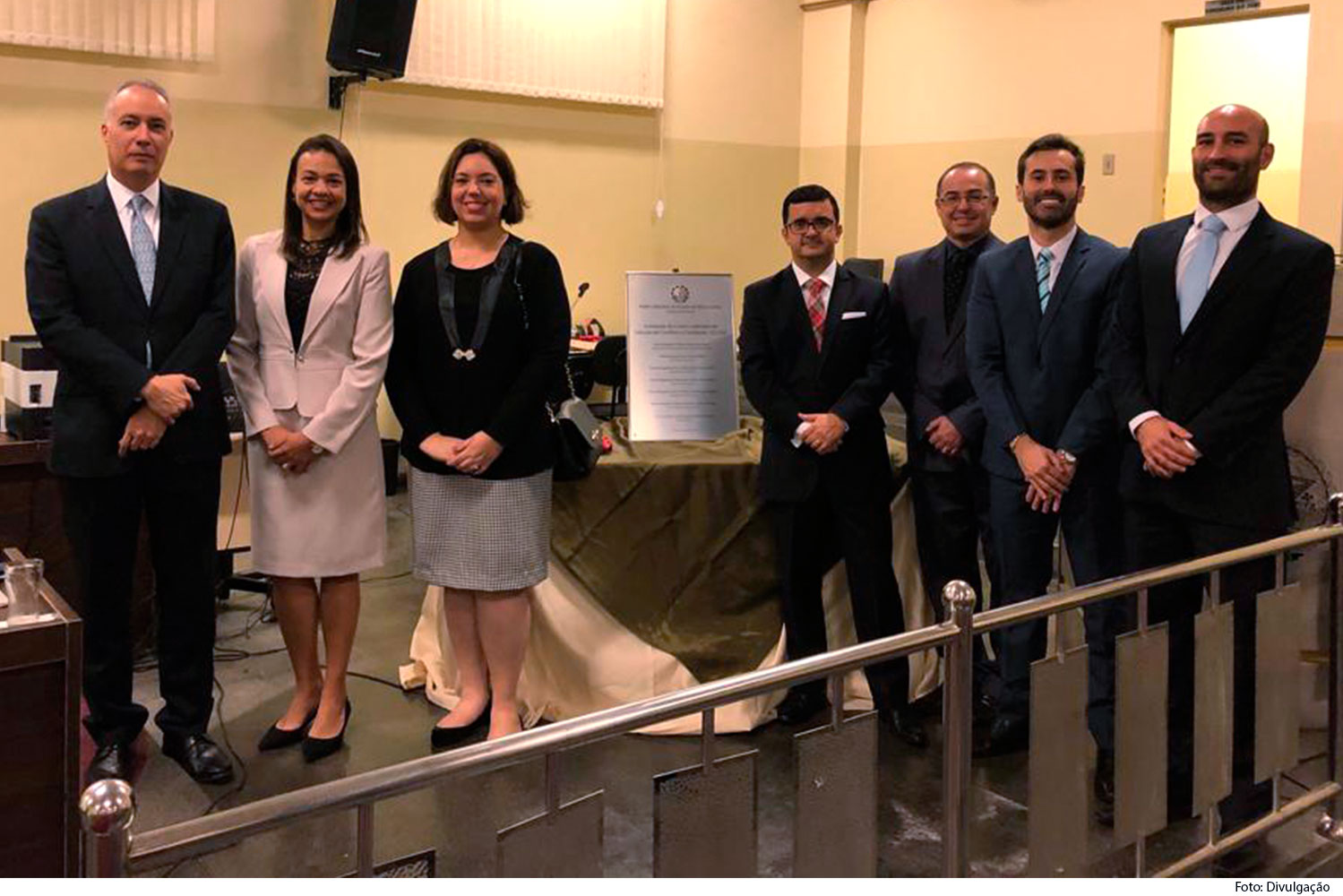 noticia-cejusc-timoteo-Desembargador Jos_ Louren_o _saiu antes da foto__ o Promotor de Justi_a_ a Presidente da Subse__o da OAB e o representante do Prefeito Municipal05.07.19.jpg