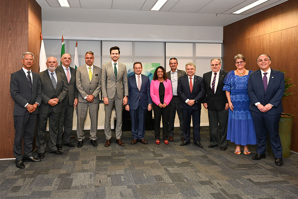 Not-1----Visita-de-cortesia-do-Presidente-da-Assembleia.jpg
