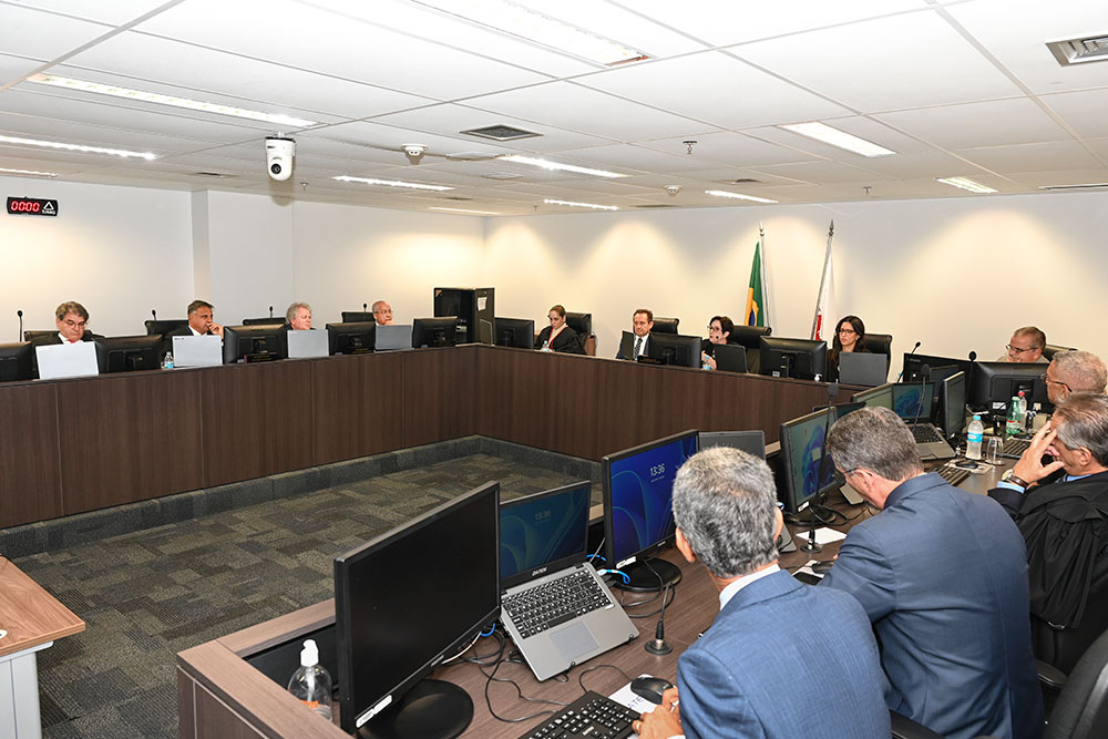 Not-2----Homenagem-ultima-Sessao-Des.-Valdez-Leite-Machado.jpg