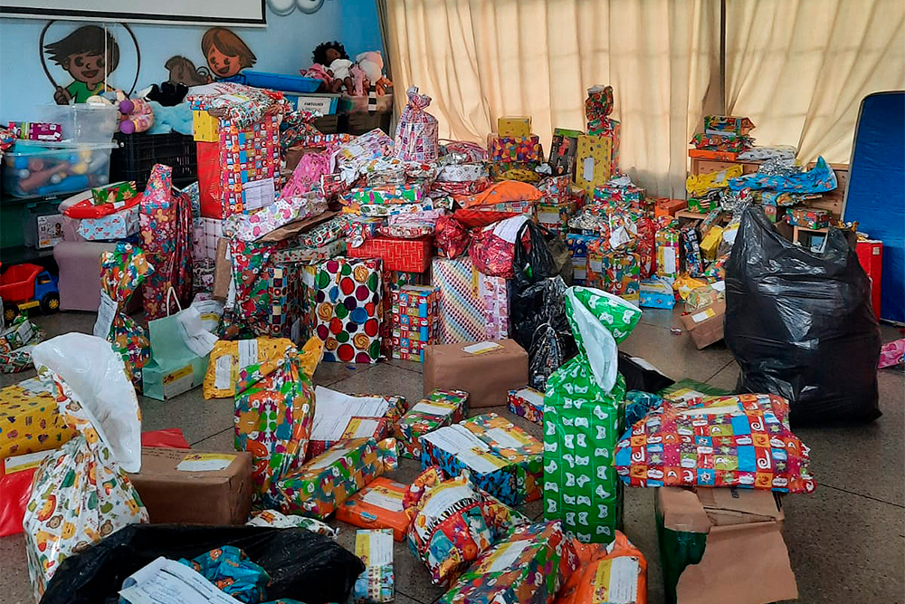 Crianças recebem presentes arrecadados em campanha de Natal do TJMG | Portal TJMG Crianças recebem presentes arrecadados em campanha de Natal do TJMG | Portal TJMG