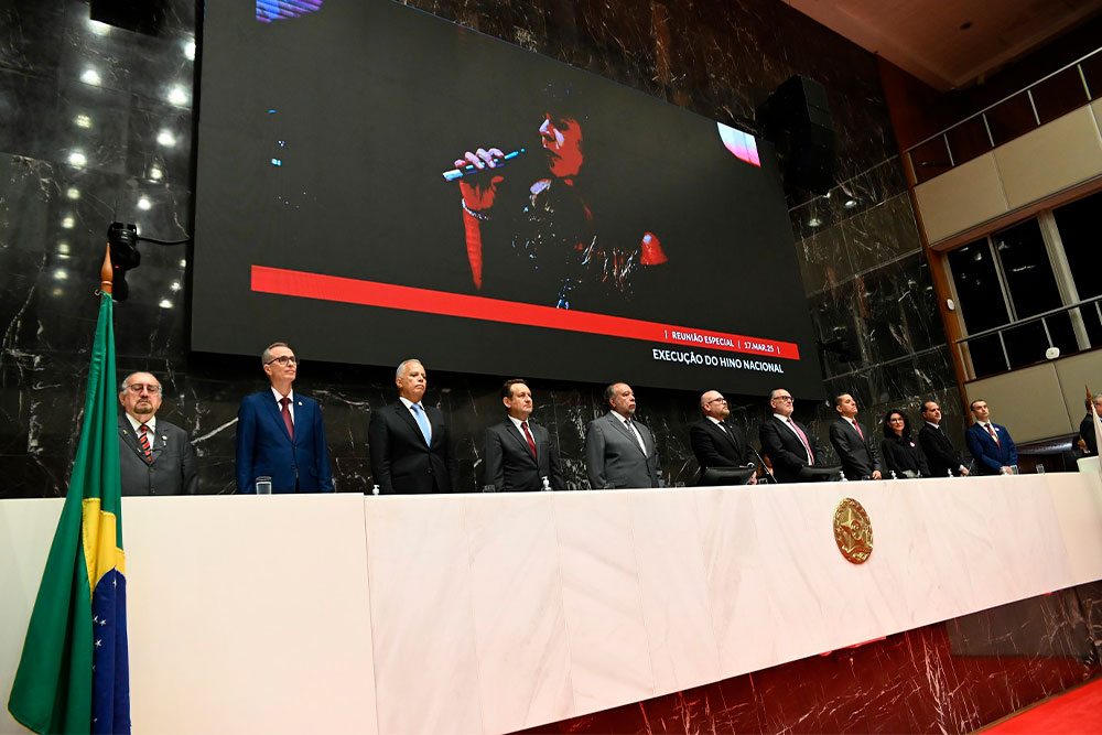 Not---Titulo-Cidadao-Honorario-ALMG-Hermes-Vilchez-Guerrero-6.jpg