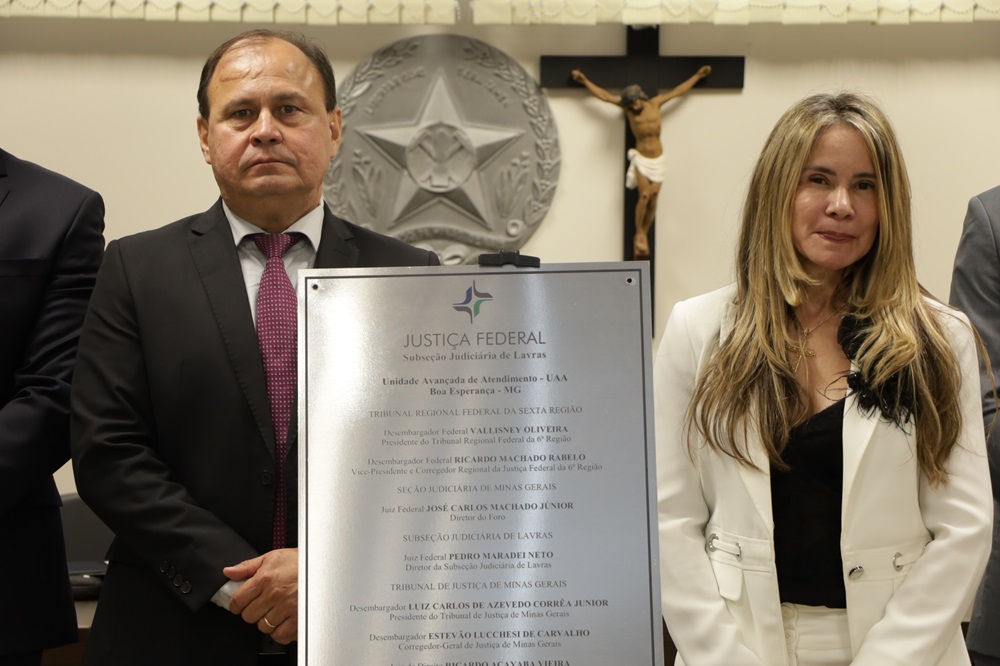 Not UAA Comarca de Boa Esperanca - Des Vallisney e Desa Luzia.JPG