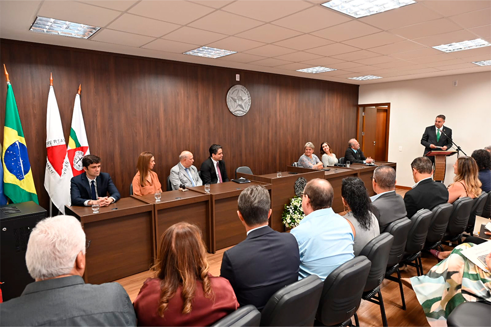 Not-Evento-servidor-30-anos-no-Serro.1.jpg
