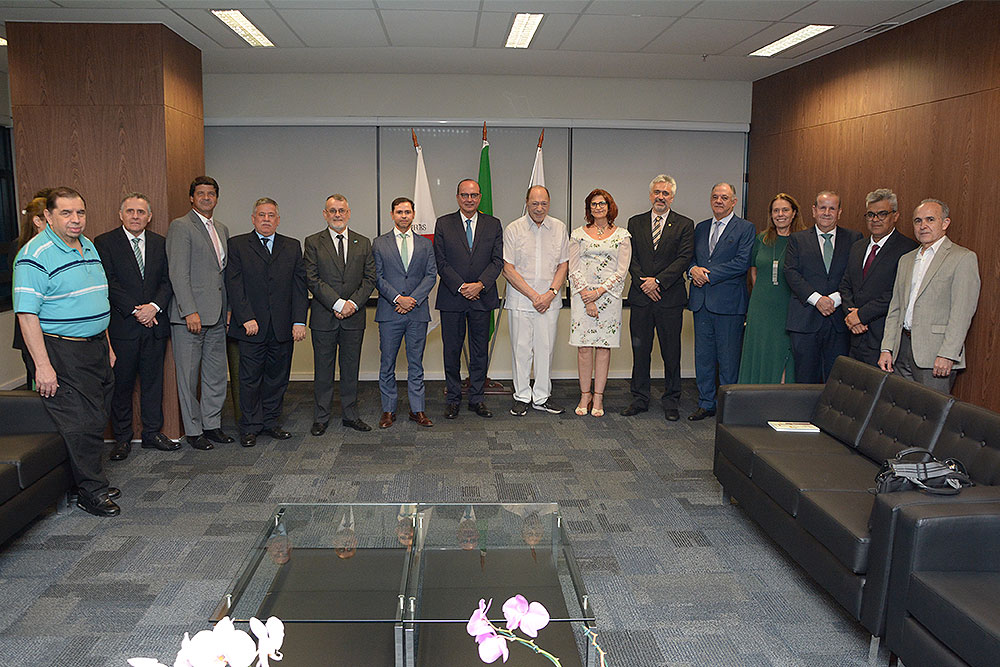 Not---Presidente-recebe-visita-do-prof-Eugenio-Raul-Zaffaroni.jpg