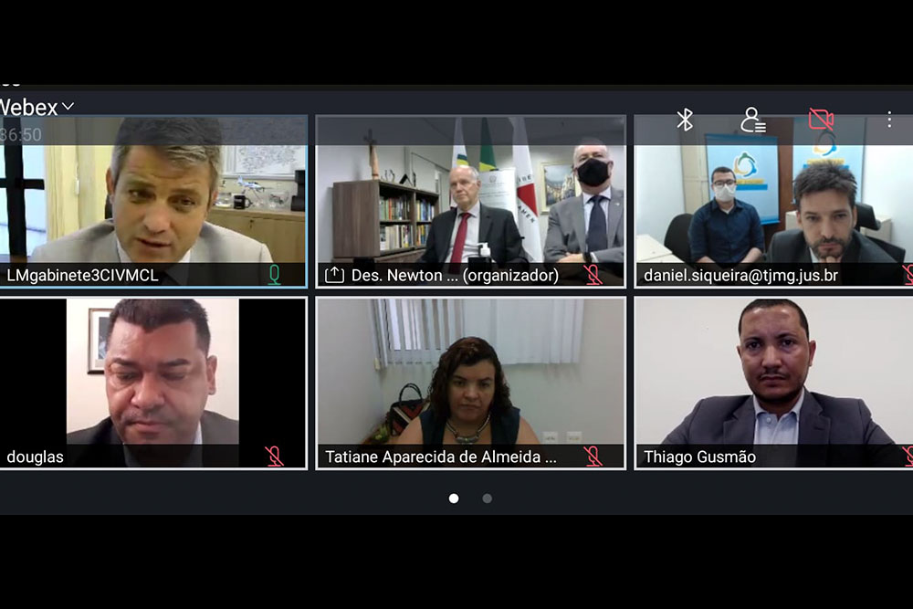 Tela de videoconferência mostra participantes