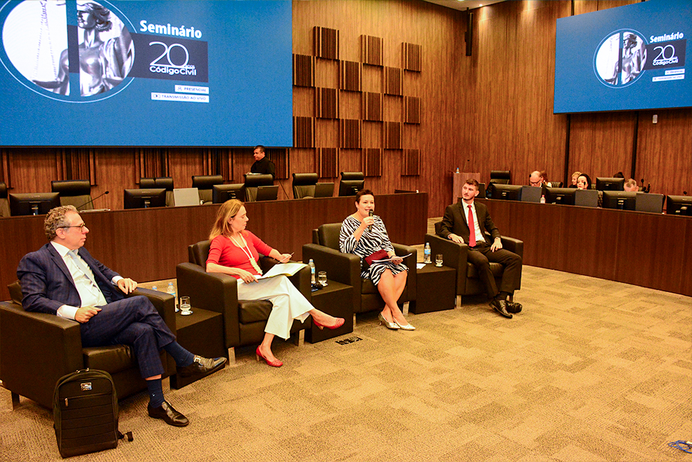 Not---Seminario-20-anos-Codigo-Civil---24--.jpg