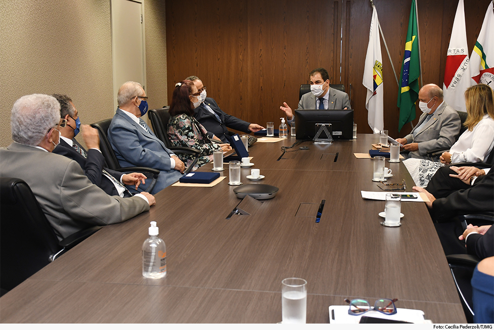Not-entrega-placa-Serro1.jpg