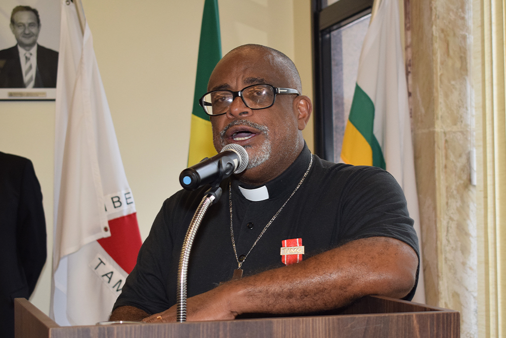 Not 4 Medalha Helio Costa Padre Gilson.jpg