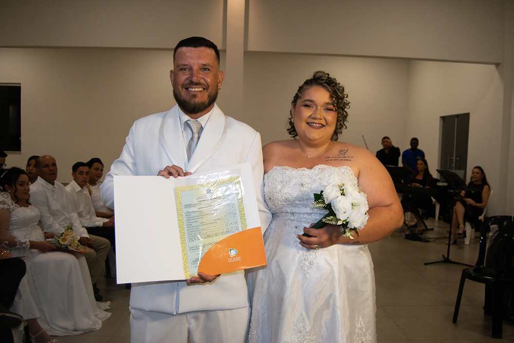 Not 6 Casamento Comunitario em Ituiutaba.jpg