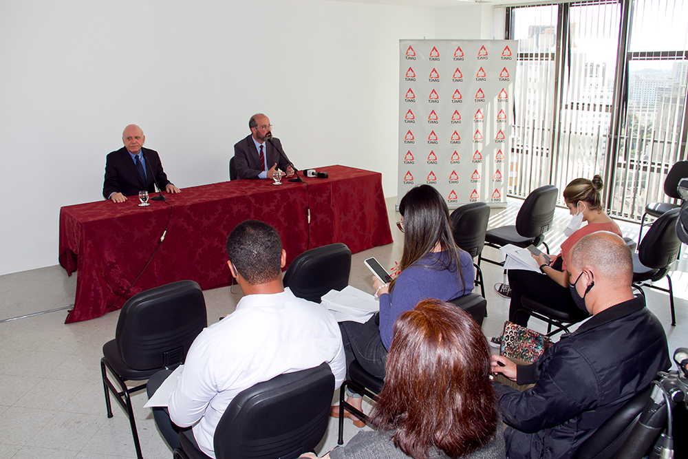 not-coletiva-cia-bh----3-----26.08.22.jpg