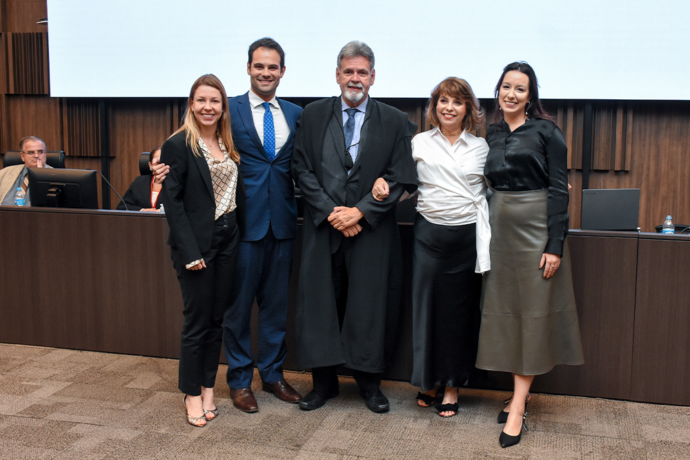 Not---Cerimonia-de-despedida-do-Desembargador-Moacyr-Lobato._4.jpg