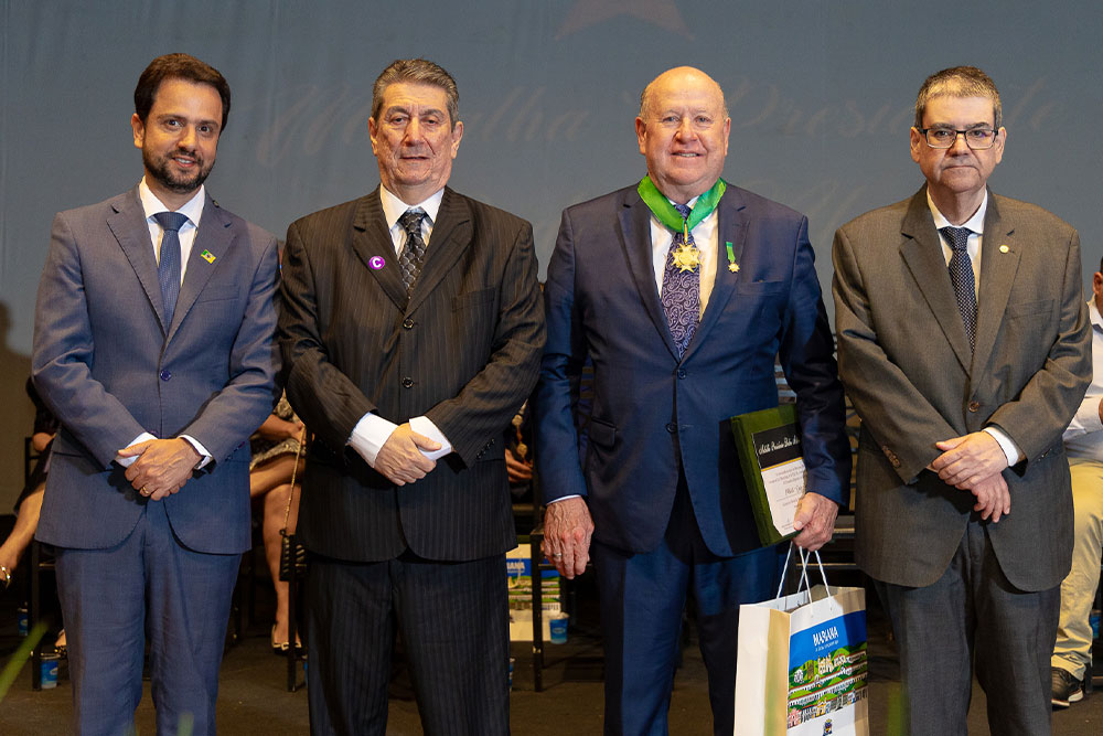 Not-medalha-Presidente-Pedro-Aleixo-DesAlbertoDiniz.jpg